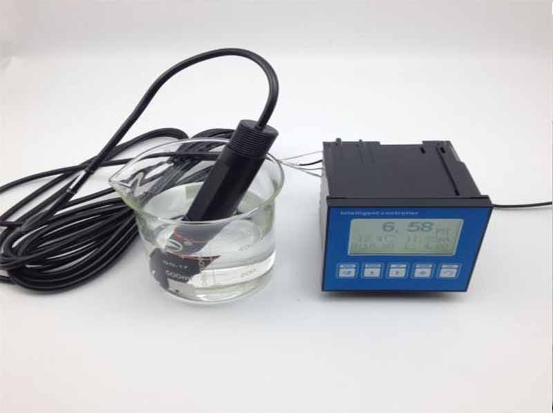 ph值測(cè)試儀調(diào)試中